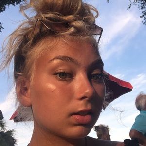 Meet your Posher, Hadley